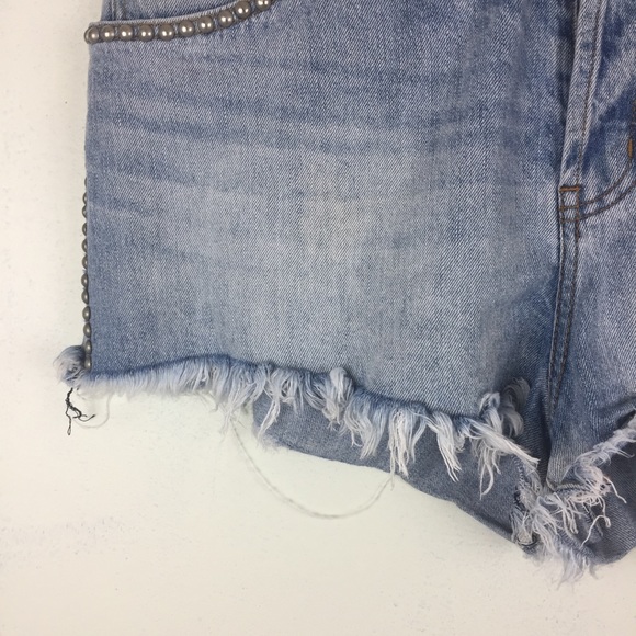 Band of Gypsies Rose Distressed Studded Jean Short - Picture 3 of 9